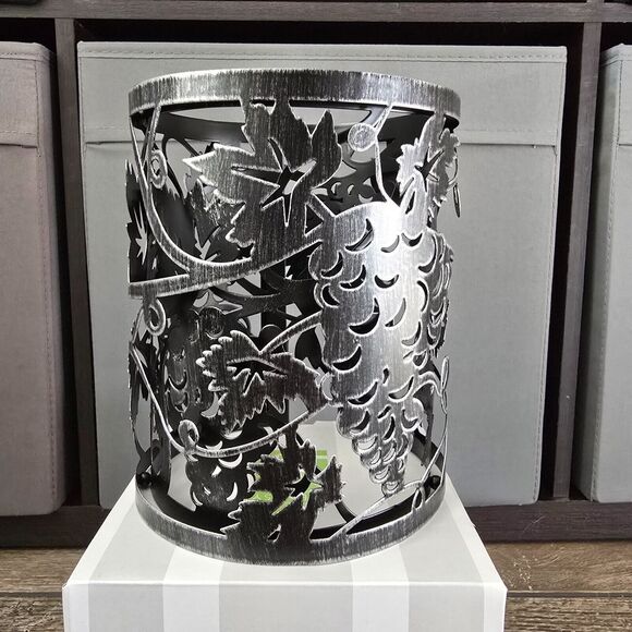 SCENTSY Tuscan Grape Vine Metal Wrap For Core Warmer - Wine Theme - NEW Open Box - Picture 2 of 6